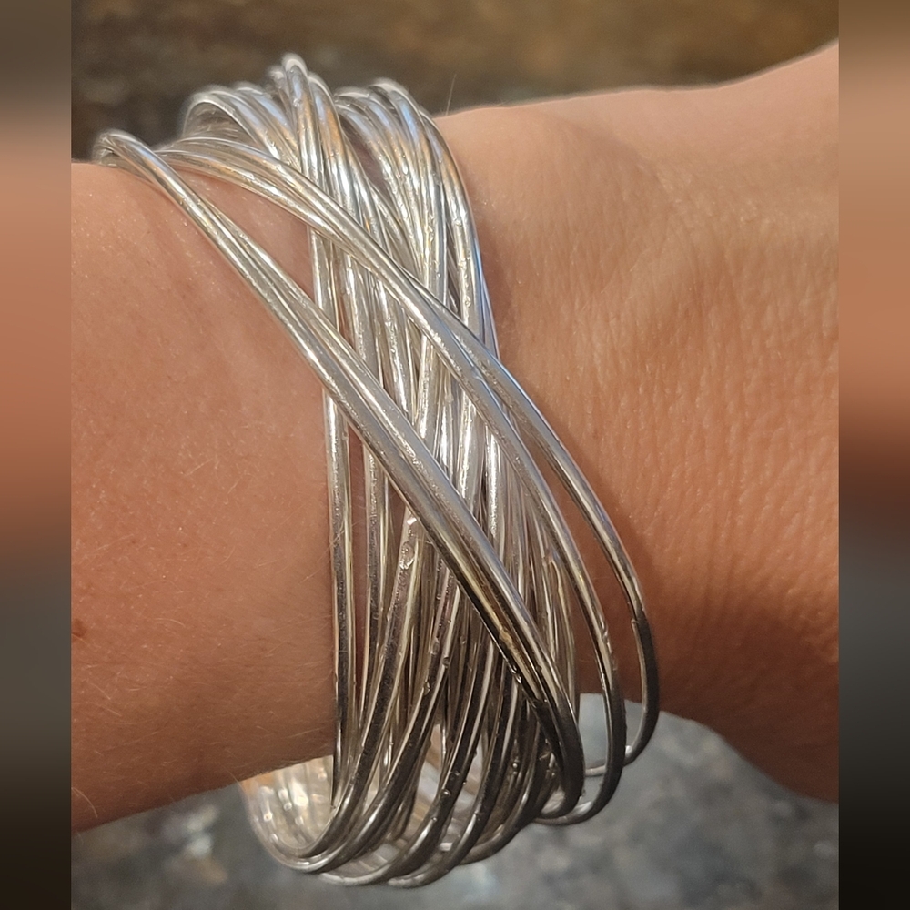 Silpada 21 Bangle Salute .925 Sterling Silver Bangle